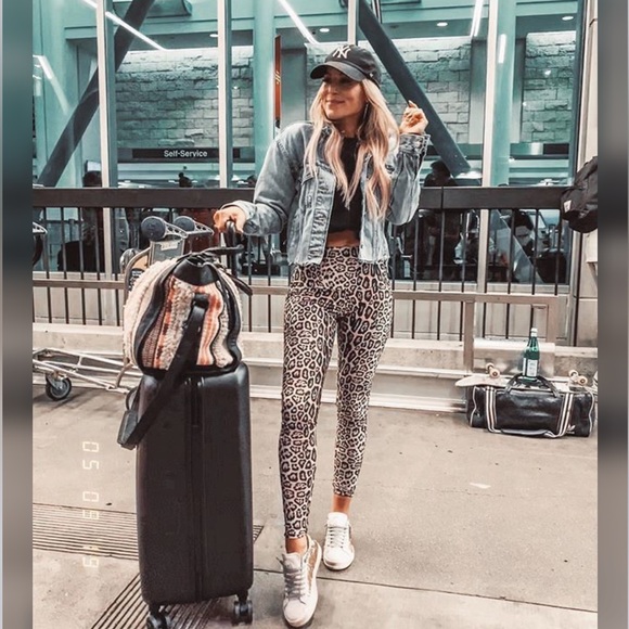 Last one J. Crew Weekend high-rise leggings in leopard - Picture 2 of 13